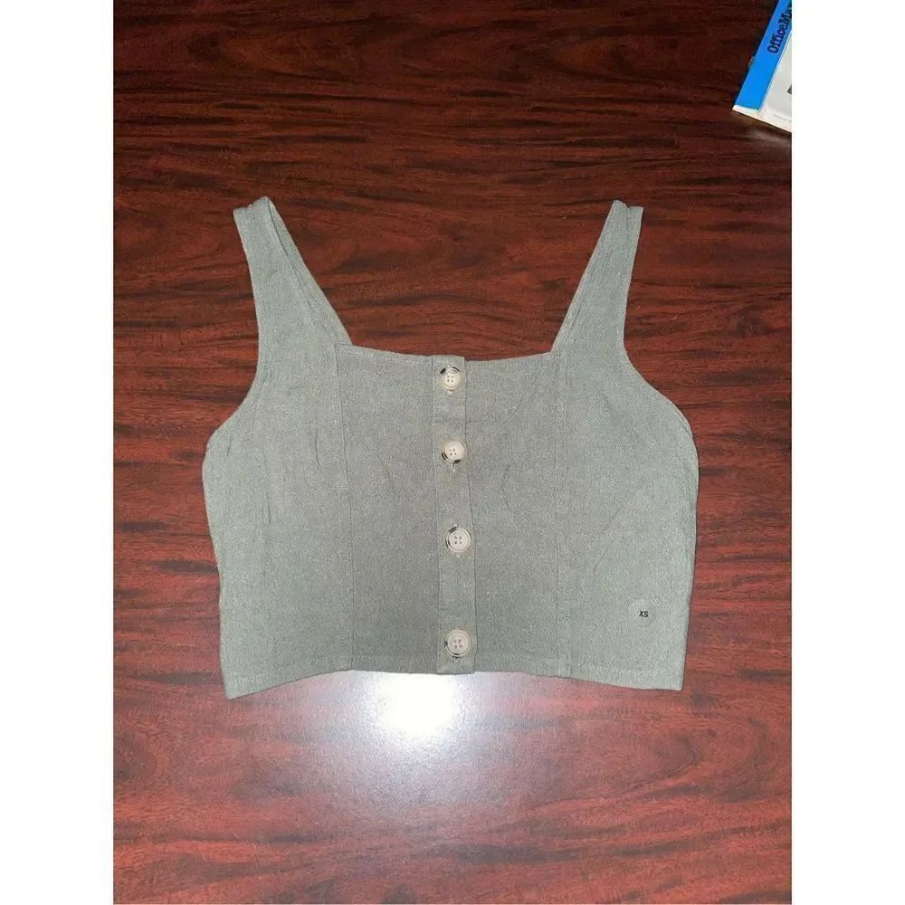 NWT Aeropostale Button Front Cropped Tank Top